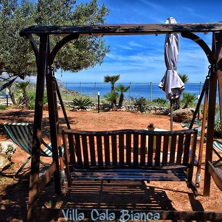 Villa Cala Bianca カステッランマーレ・デル・ゴルフォ エクステリア 写真